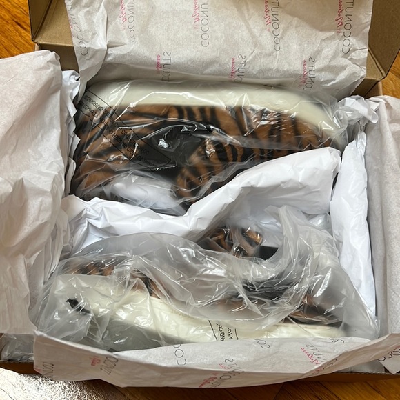 Harlan Slip-On Sneaker Size 7.5 - Coconuts by Matisse - Picture 7 of 15